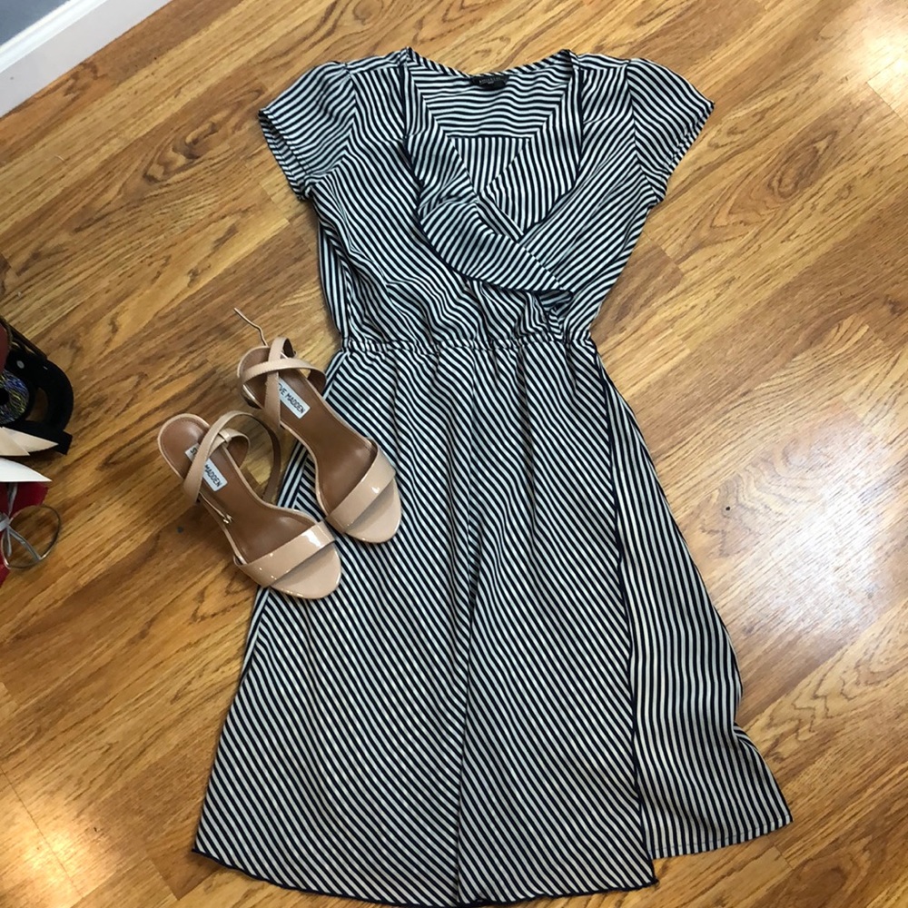 $25 Apple & Eve | Blue & white Faux Wrap dress